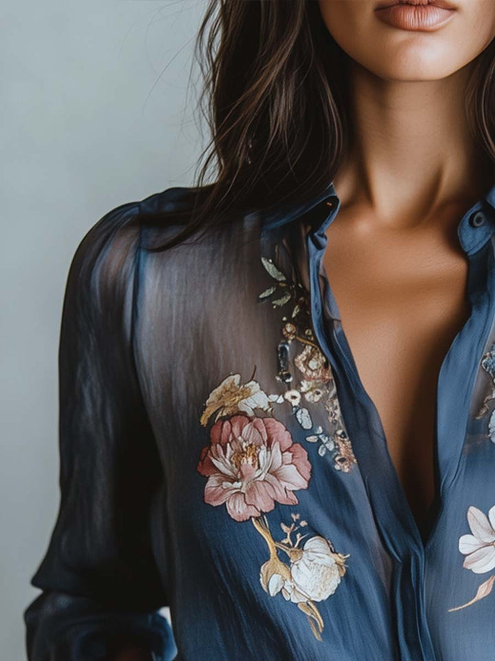 Chic women's floral pattern blouse, bohemian style, versatile relaxed fit top.