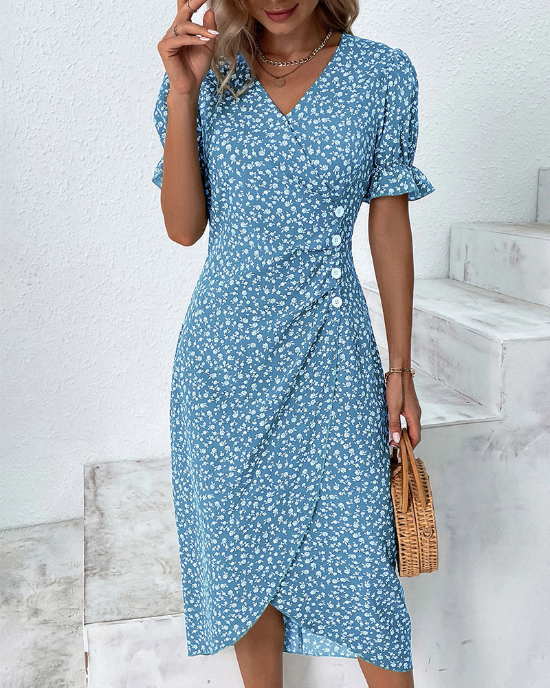 Chic women's floral print midi dress with a flattering V-neck, perfect for spring/summer.