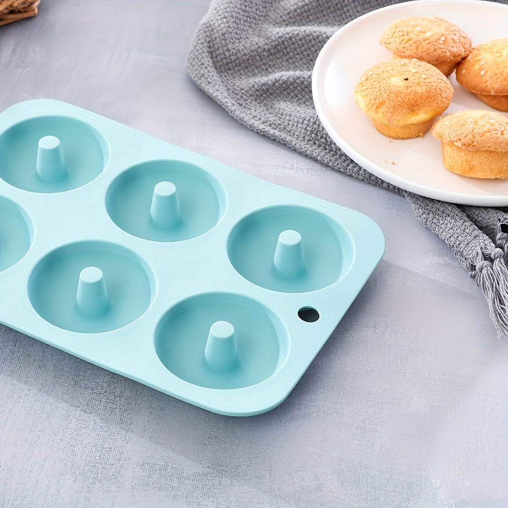 Versatile kitchen essentials: complete silicone bakeware set for cakes, muffins & bread. Easy to use & clean.