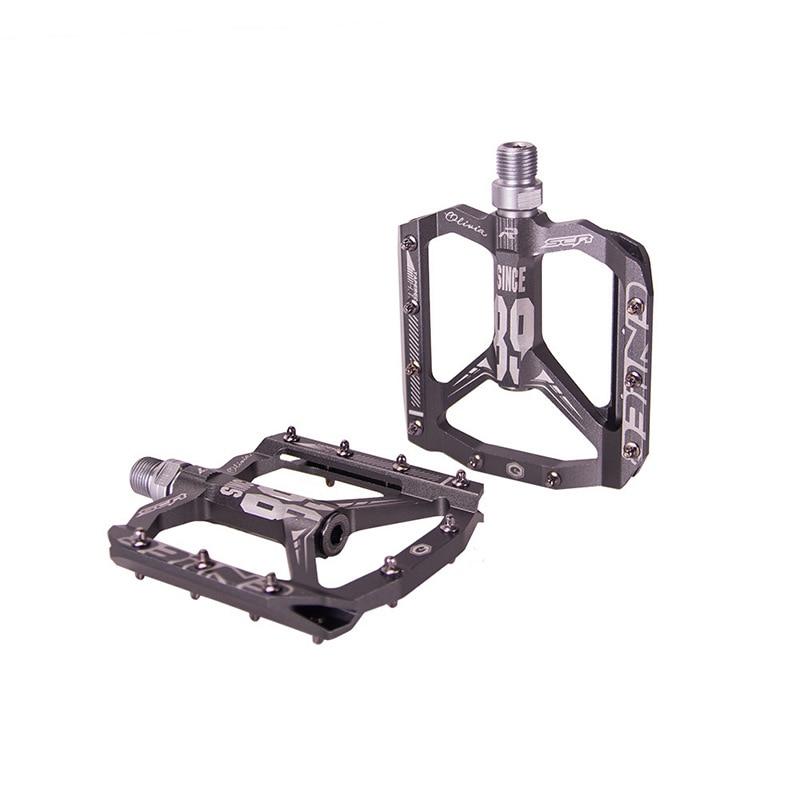 Durable ultralight aluminum platform pedals for mountain biking, road cycling & BMX, featuring non-slip studs.