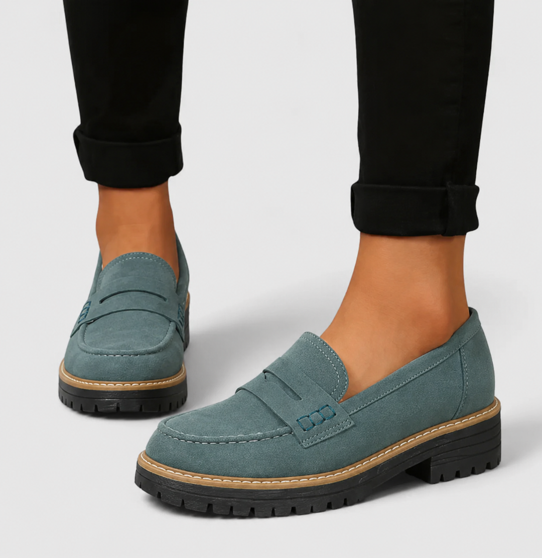 Fashionable women's orthopedic flats providing all-day comfort, foot support & stylish everyday wear.