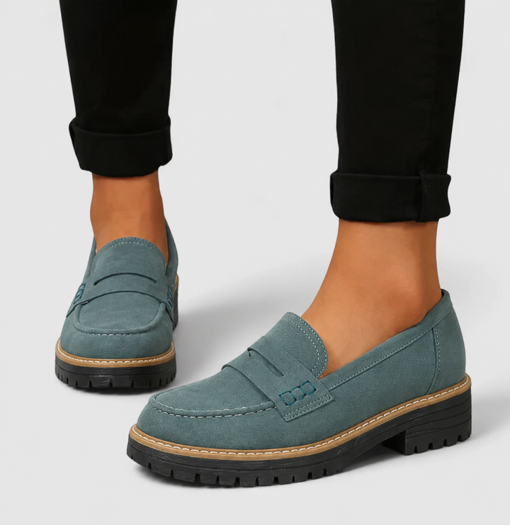 Fashionable women's orthopedic flats providing all-day comfort, foot support & stylish everyday wear.