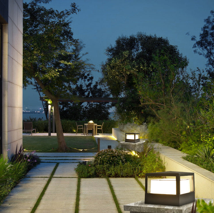 Waterproof square LED wall light, durable & modern design for outdoor illumination.