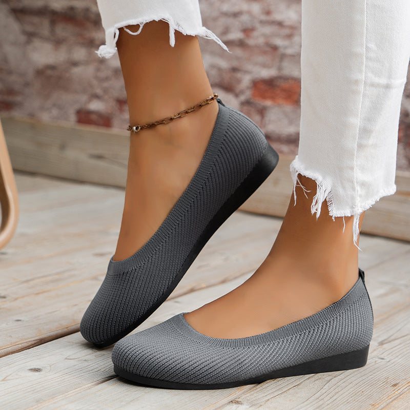 Secure non-slip women's sneakers, providing orthopedic arch support and breathable wide-fit design.