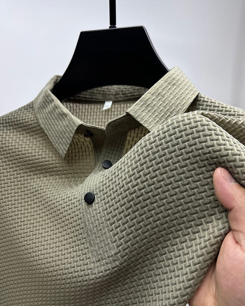 Smart casual men's short-sleeve polo shirt with button-up front, versatile daily wear.