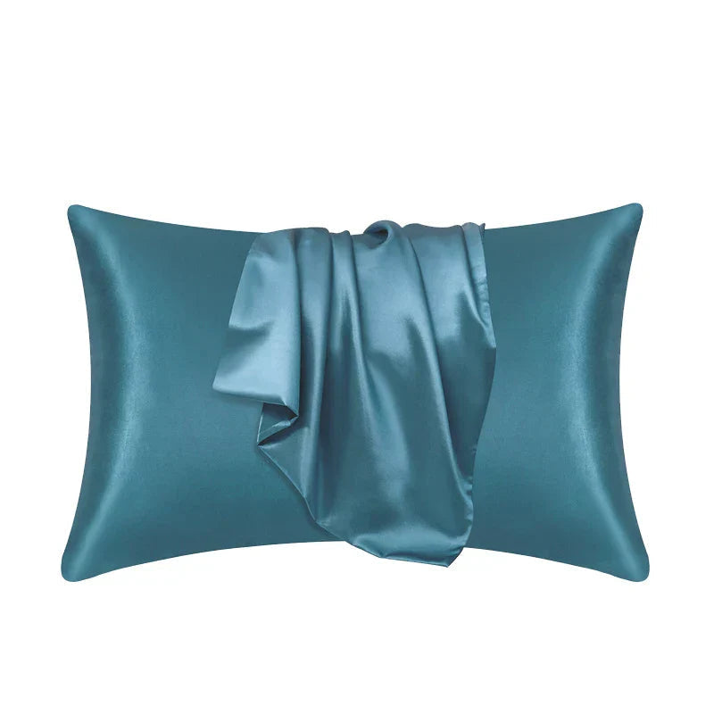 Smooth women's silk pillowcase, prevents hair frizz & wrinkles. Hypoallergenic bedding.