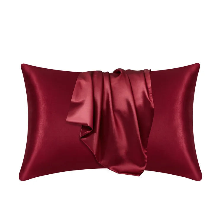 Elegant women's silk pillowcase in pure mulberry silk. Perfect for hair & skin care.