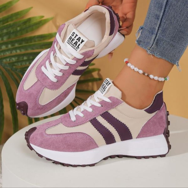 Women's retro platform sneakers with stripe detail, chunky sole, lace-up, orthopedic comfort, vintage fashion.