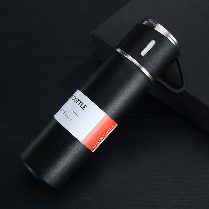 The 12-hour insulated thermos flask is ideal for maintaining drink temperature.