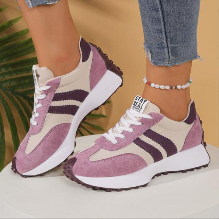 Vintage style women's platform sneakers, chunky sole, lace-up, with orthopedic support for fashion & comfort.