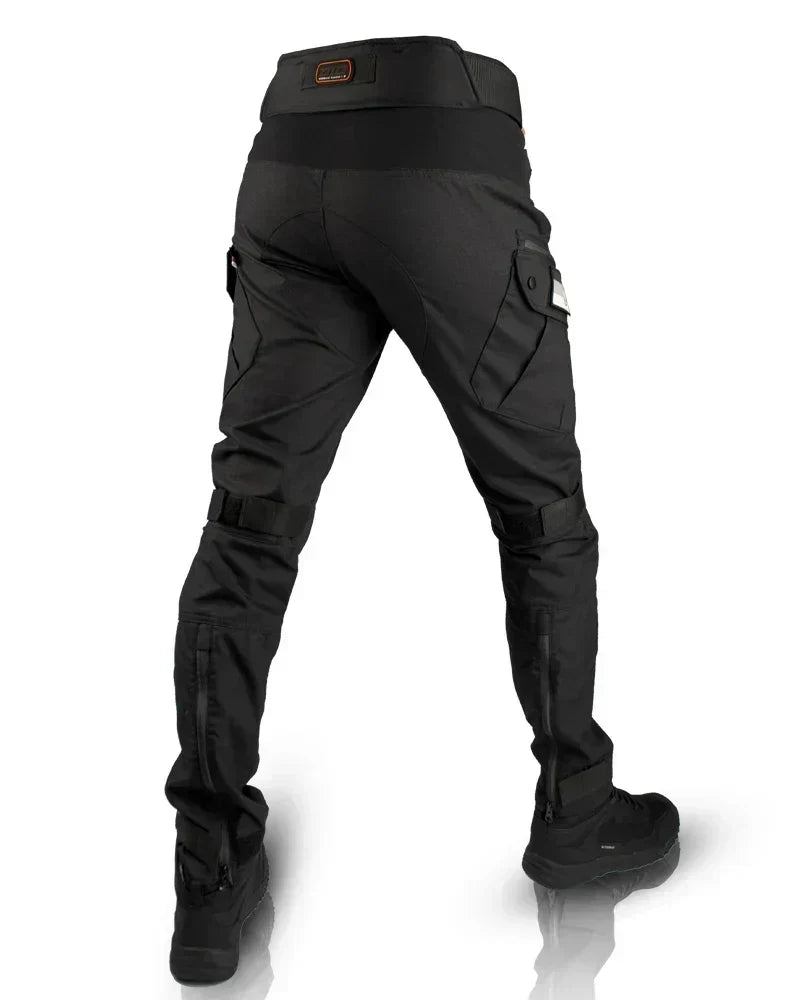 Hard-wearing men's utility pants in black, designed for demanding work & outdoor use. Durable tactical cargo style.