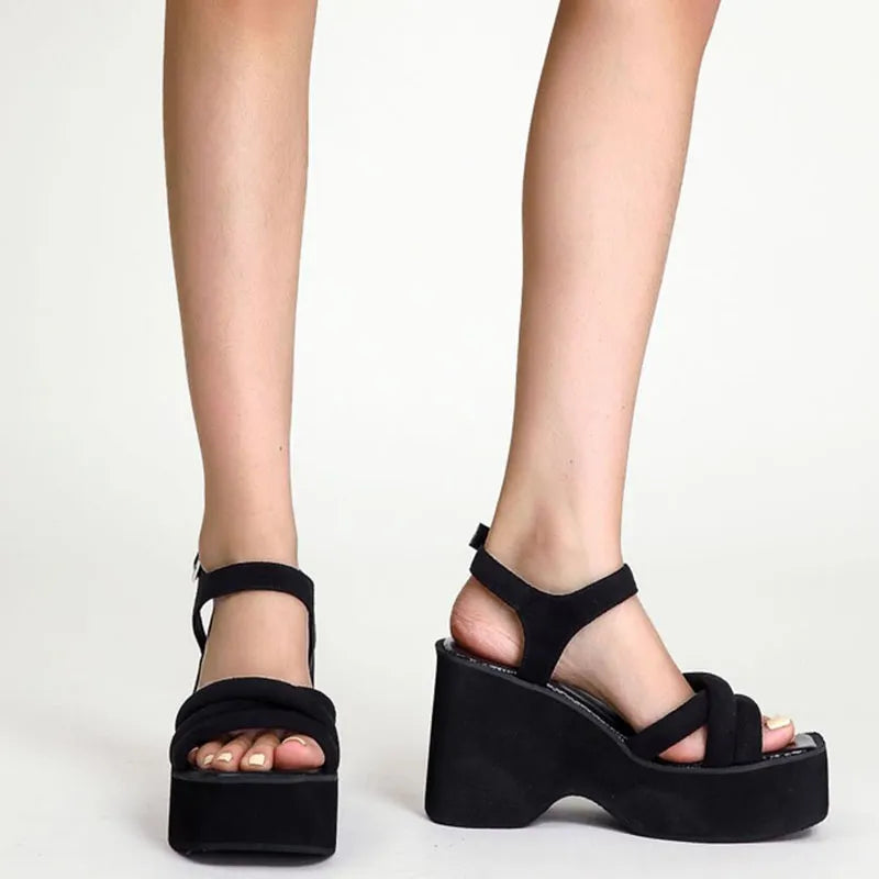 Carmela women's sandals, bold and fashionable, offering lasting comfort for any elegant outfit.