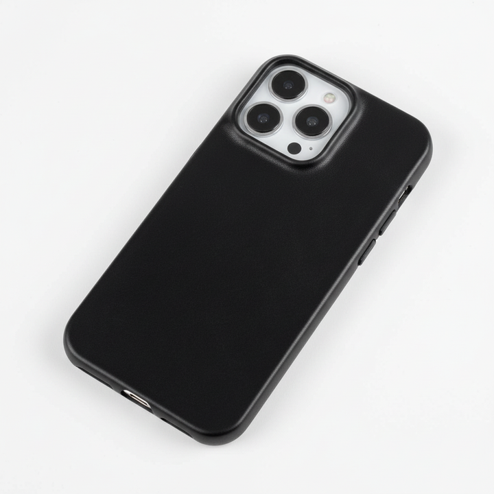 Durable iPhone 14 cover, slim fit, shock-absorbing & anti-scratch for ultimate defense.