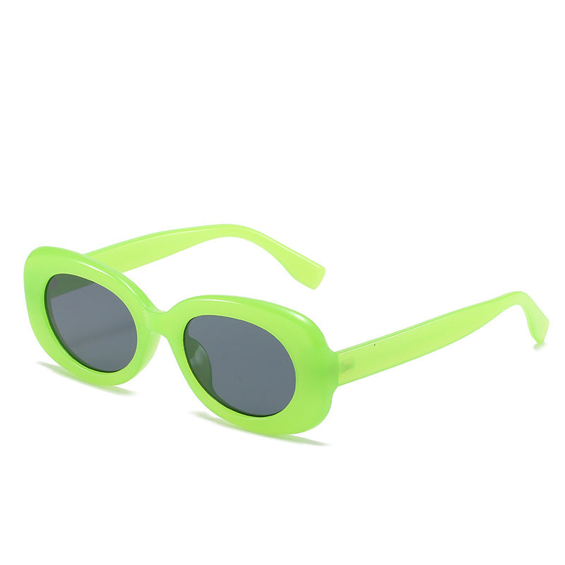 Oval Luxe Sunglasses: Minimalist Oval Frame UV Protection