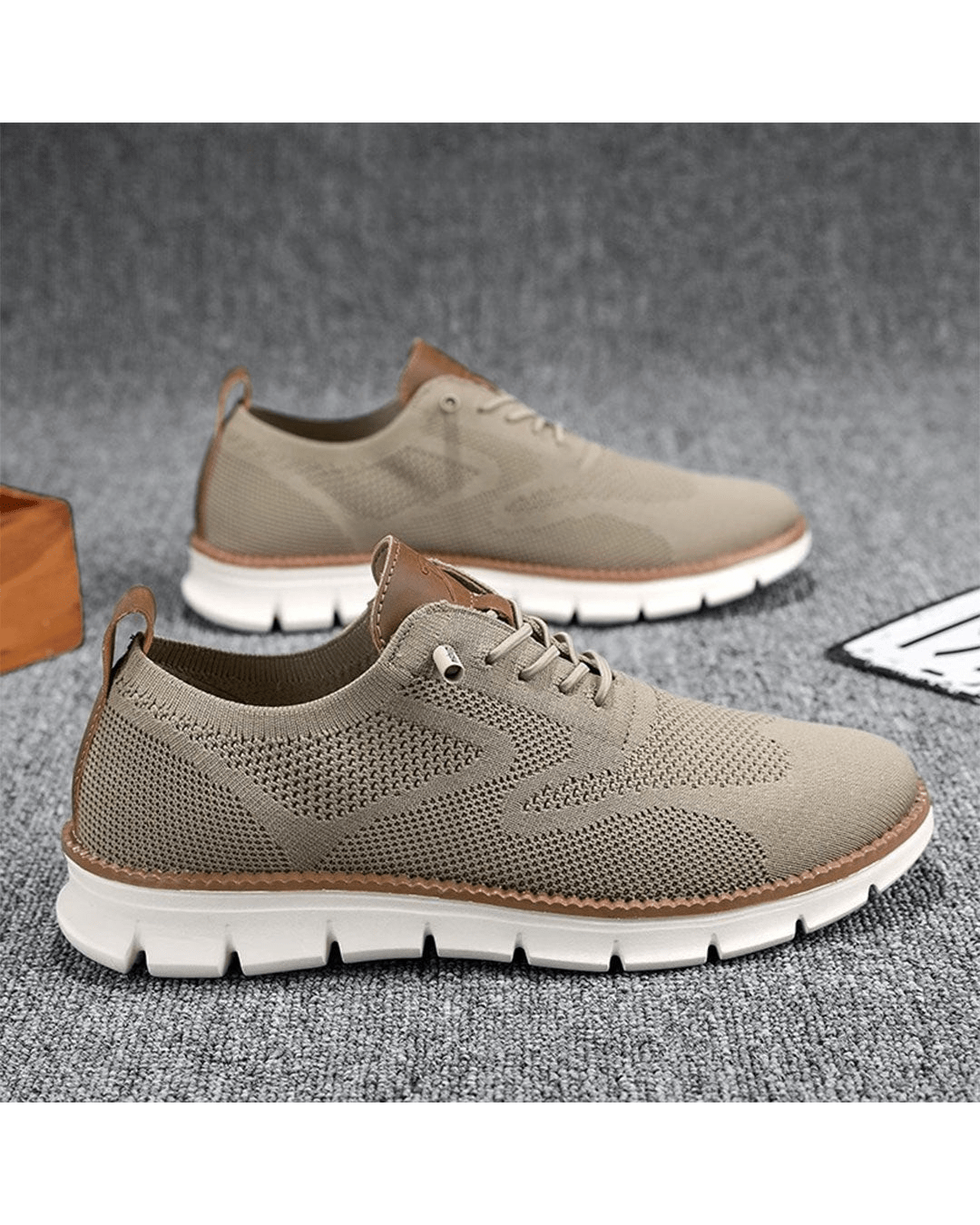 Durable men's everyday sneakers, featuring a flexible sole and breathable materials.