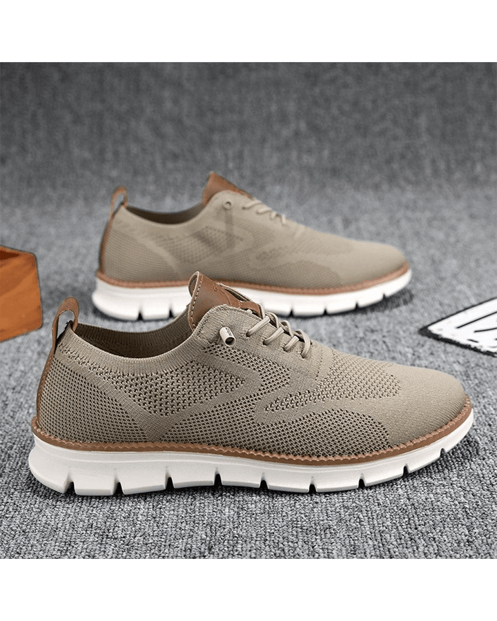 Durable men's everyday sneakers, featuring a flexible sole and breathable materials.
