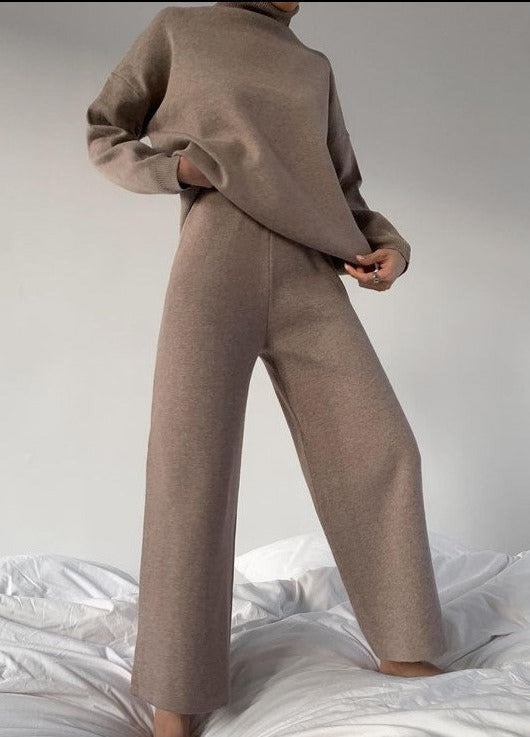 White Women's Aya Loungewear Set, chic two-piece comfort for home, casual, & fashion.
