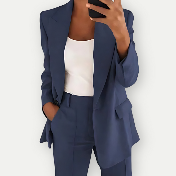 Elegant women's blazer & trouser set for professional wear. Stylish tailored business suit, perfect for office outfits.