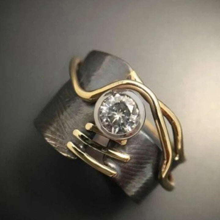 Retro Dark Silver Zirconia Ring