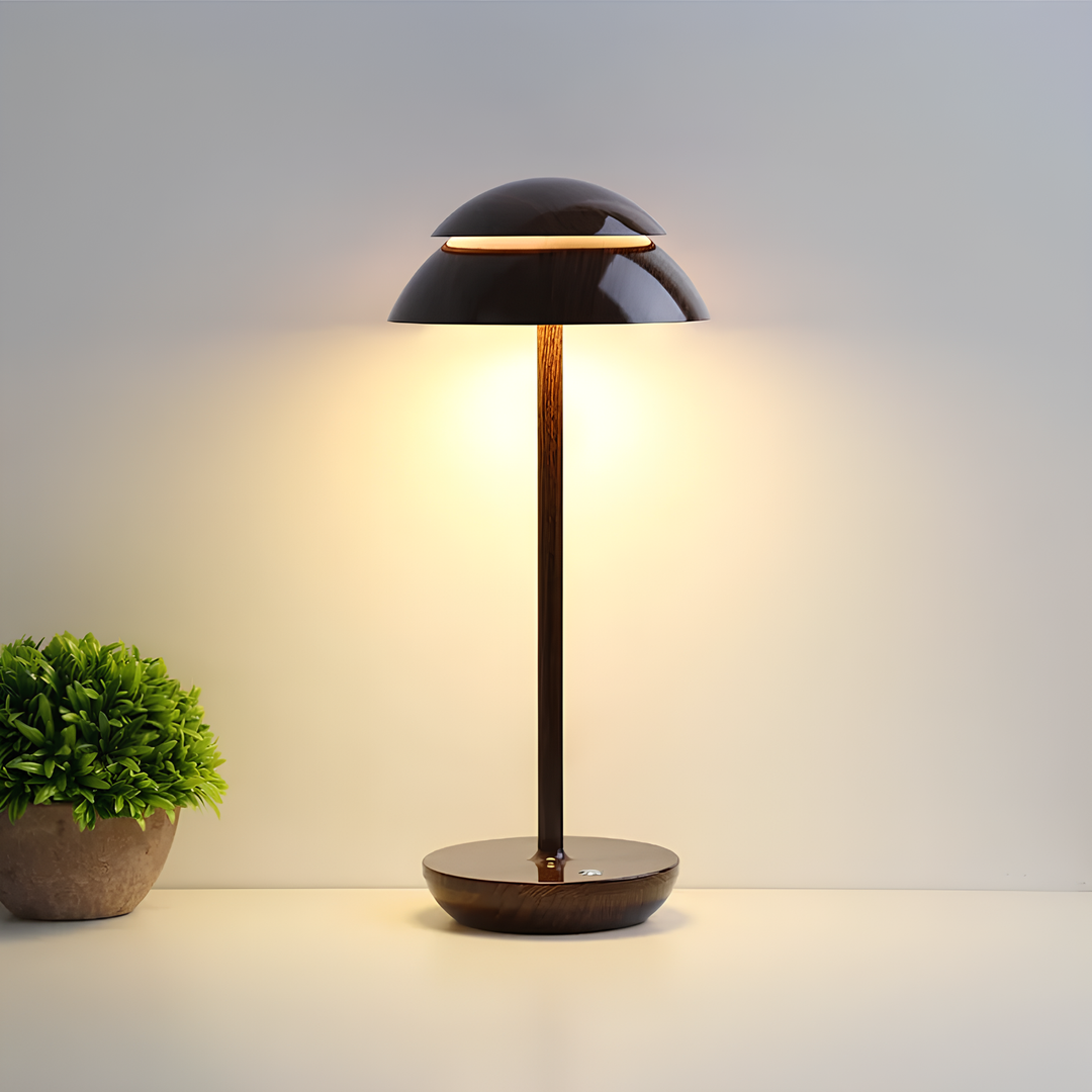 Elegant aluminum body, Nordic minimalist LED lamp. Rechargeable, ideal for modern ambient lighting.