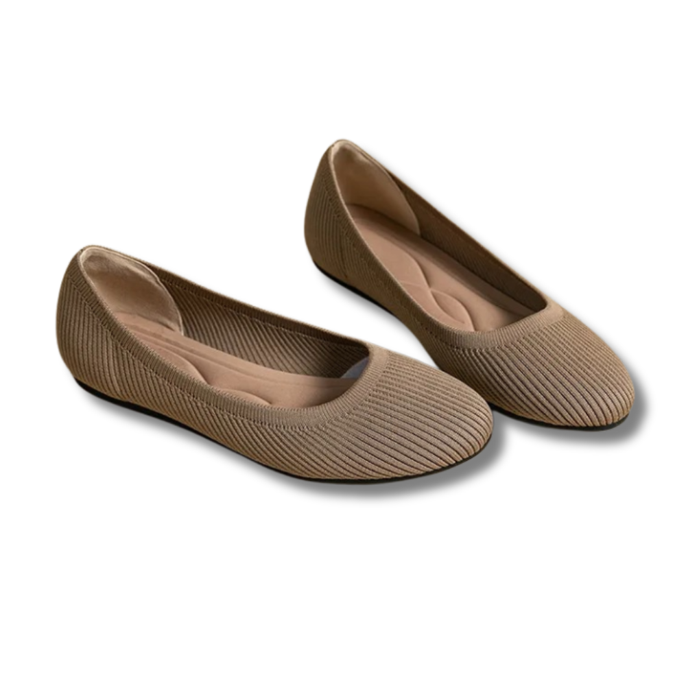 Fashionable women's flat shoes, comfy ballet flats designed for versatile everyday wear.
