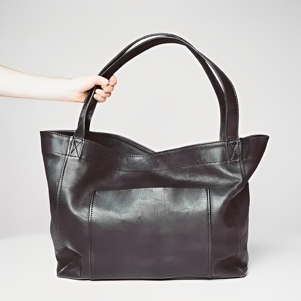 Genuine leather vintage women's shoulder bag, a chic & durable crossbody accessory for modern everyday style.