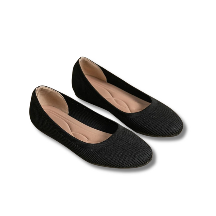 Stylish women's ballet flats, comfortable and versatile slip-on shoes for everyday wear.