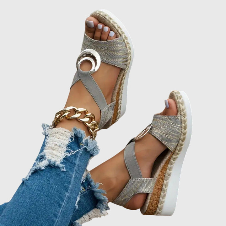Chic women's summer sandals combining fashion with essential orthopedic arch support.