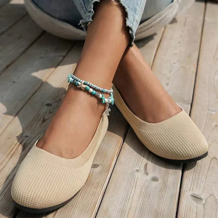 Practical slip-on comfort sneakers for women, wide fit, orthopedic support, durable sole.