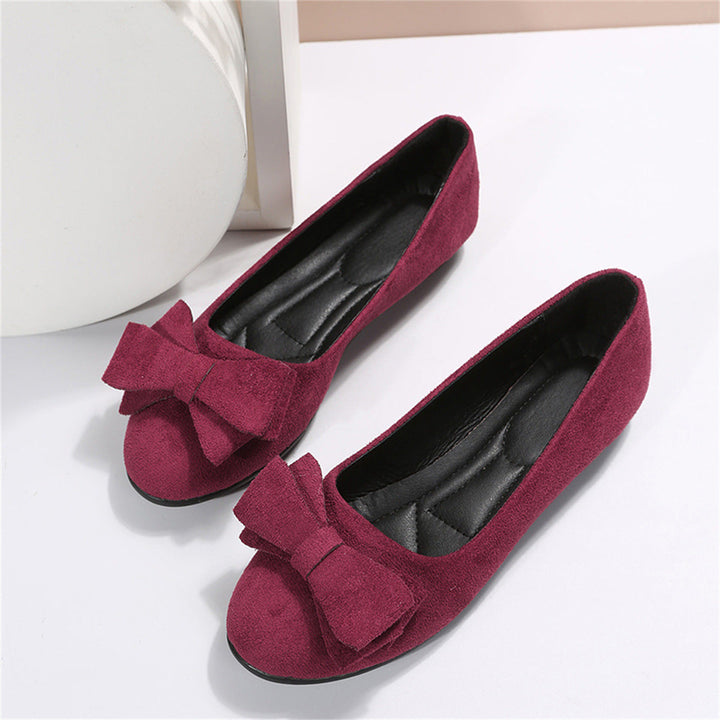 Modern women's comfort shoes with advanced arch support, perfect for active lifestyles & pain management.