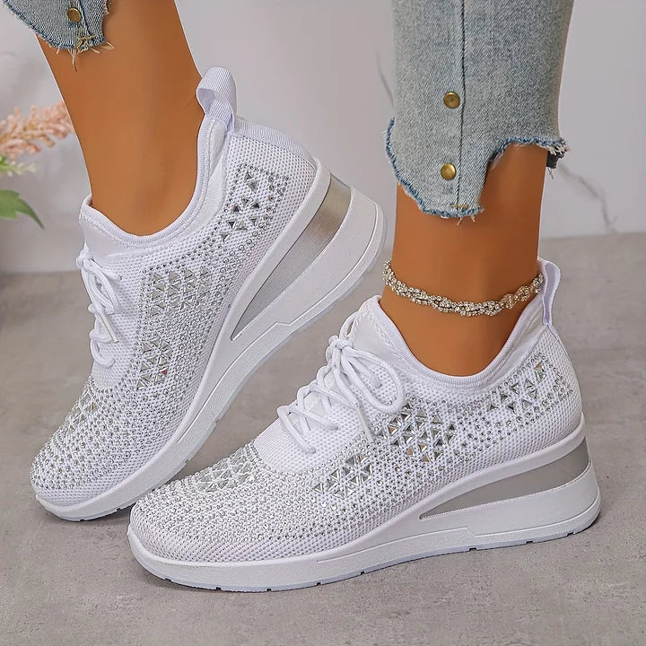 Women's casual orthopedic shoes with spacious toe box, cushioned for comfortable walking.