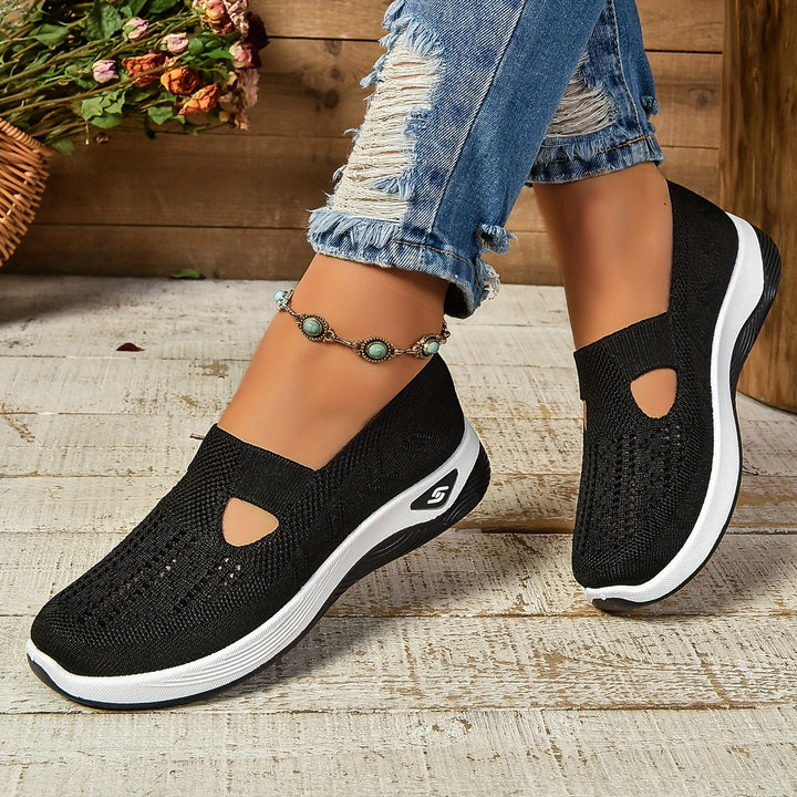 Modern women's orthopedic slip-on design, offering arch support & relief for bunions/heel spurs.