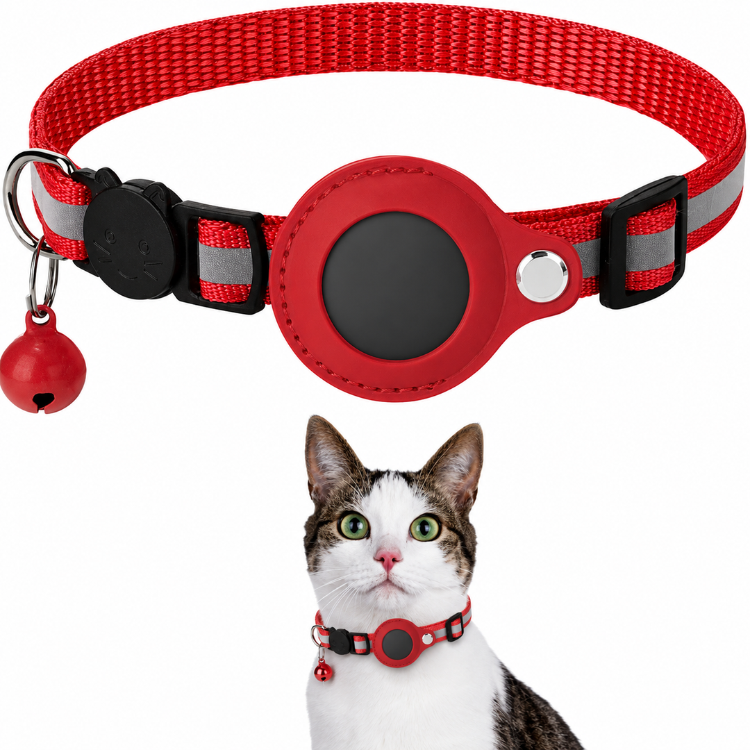 Reflective cat collar for night safety, designed with a snug pouch for GPS trackers.