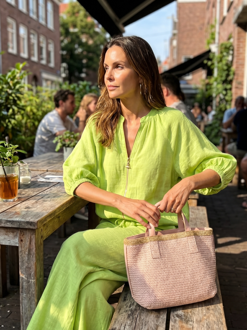 Stylish wide-leg pants for women, perfect for spring/summer casual chic outfits.
