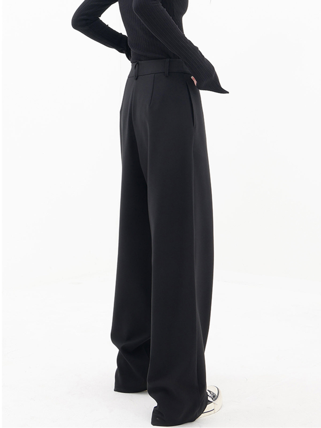 Women's Relaxed Fit Trousers