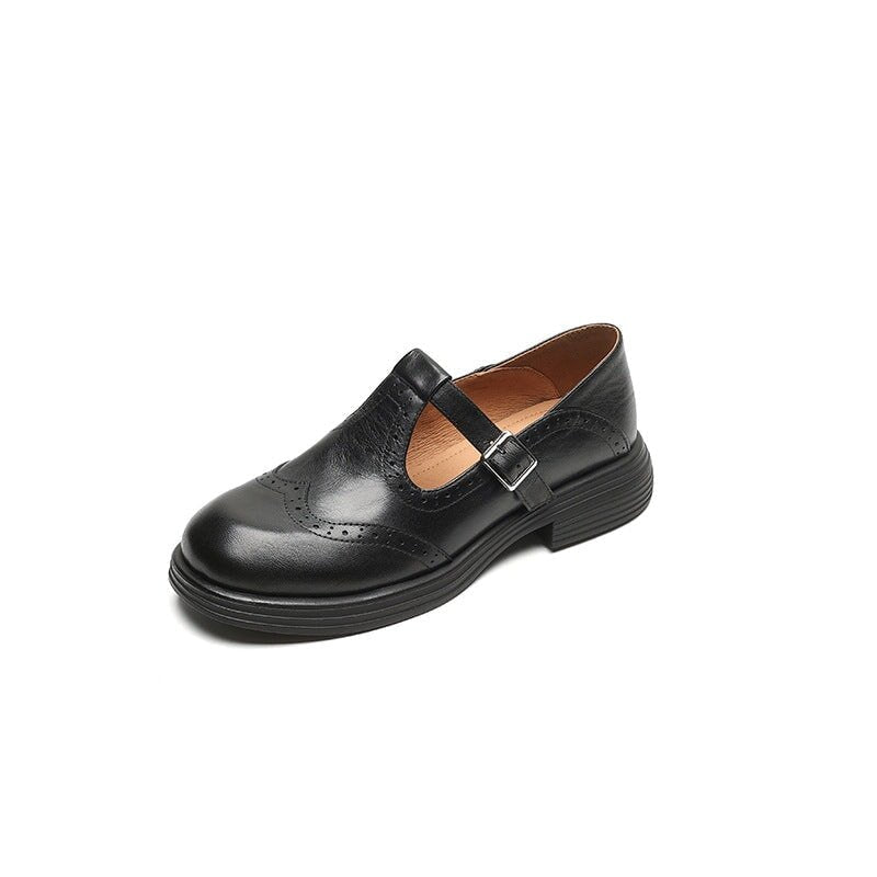 Everyday women's strap loafers, a comfortable and chic vintage-inspired flat shoe with classic buckle.