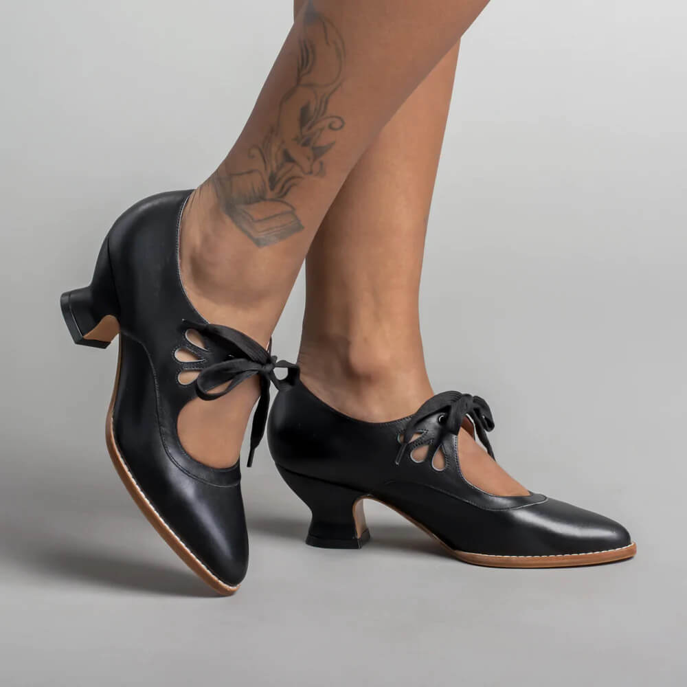 Women's orthopedic heels for pain relief, offering comfortable & stylish support for all seasons.