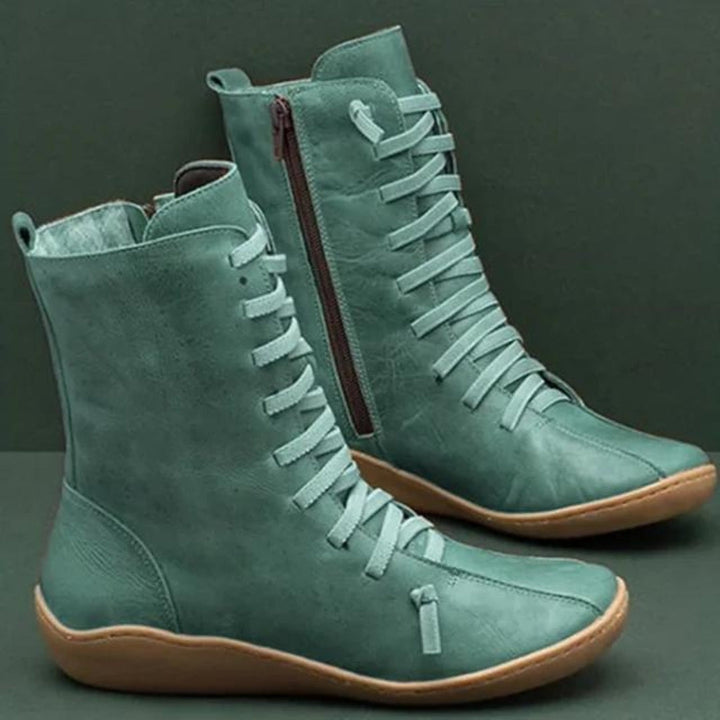 Comfortable women's waterproof winter boots, ideal for snow & outdoor activities, offering warmth & protection.
