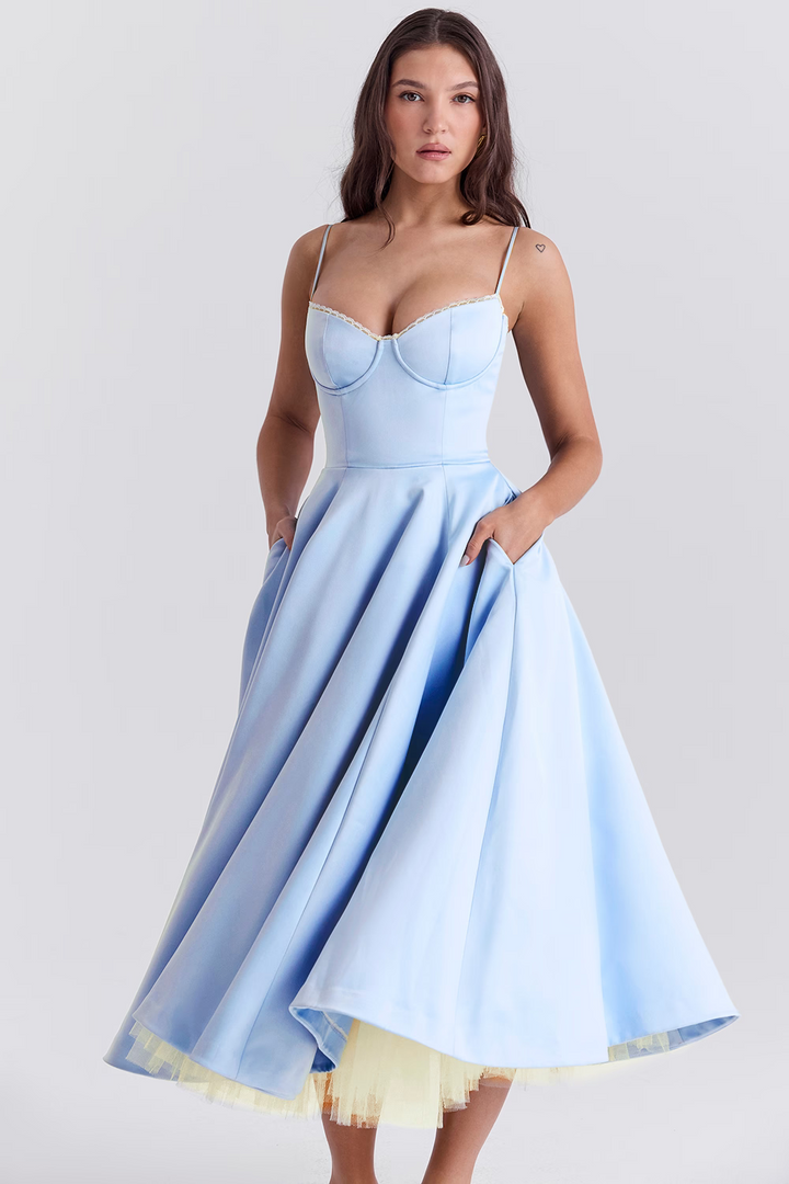 Glamorous women's cocktail dress, a chic midi for parties and special occasions.