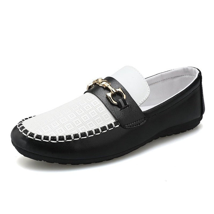 Black men's slip-on loafers, combining elegant footwear with casual comfort for men's shoes.