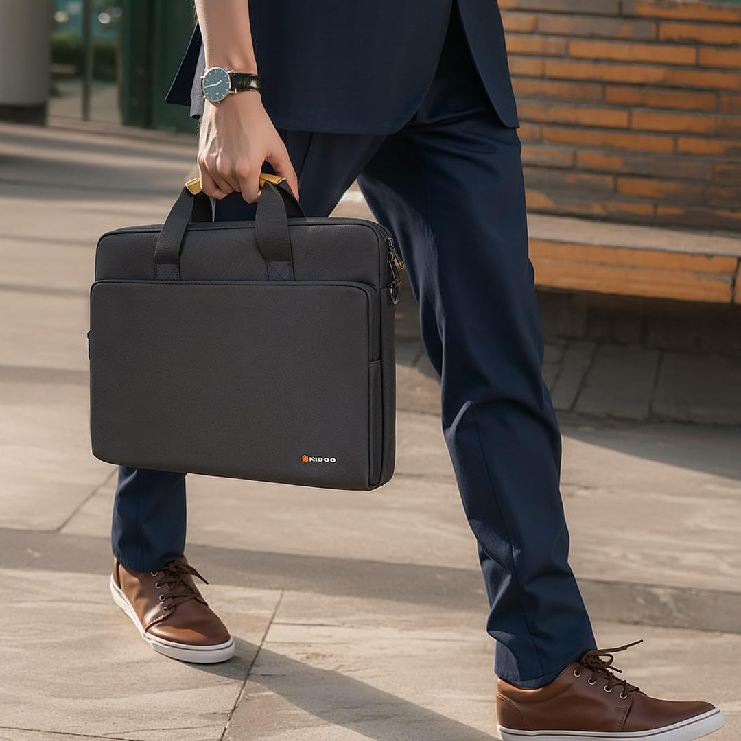 Water-resistant laptop sleeve alternative: 360° protective shoulder bag, unisex.