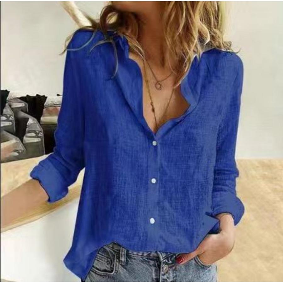 Casual long sleeve women's top with a flattering fit, ideal for comfortable everyday fashion.