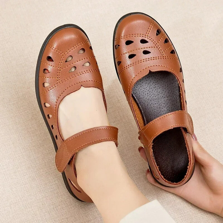 Women's adjustable orthopedic comfort shoes for daily wear, featuring supportive design and soft cushioning.