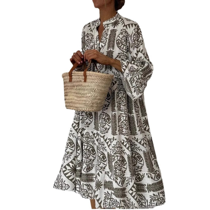 Versatile women's floral print tunic midi dress. Relaxed for comfortable wear, great for casual outings or vacations.