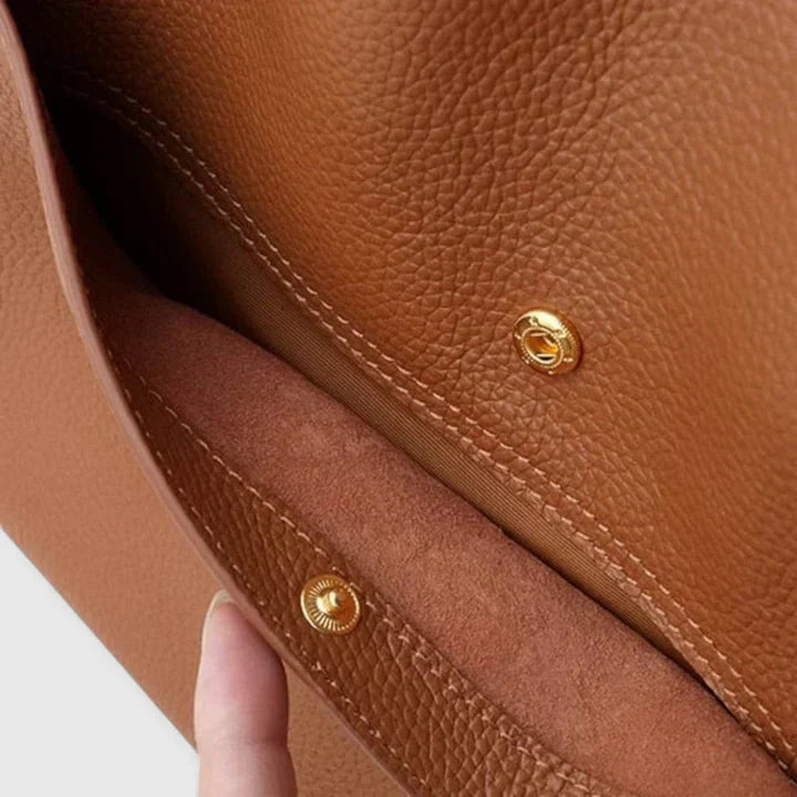 Structured Confidence Handbag