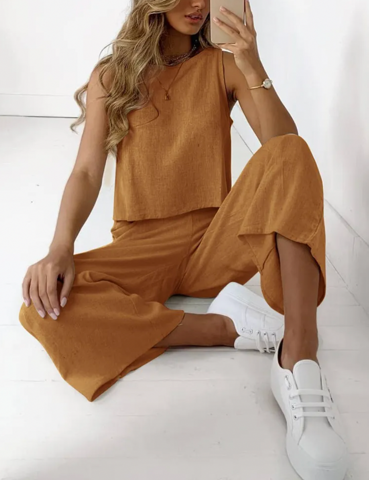 Versatile women's stylish linen blend two-piece set for comfortable summer fashion & elegant casual wear.