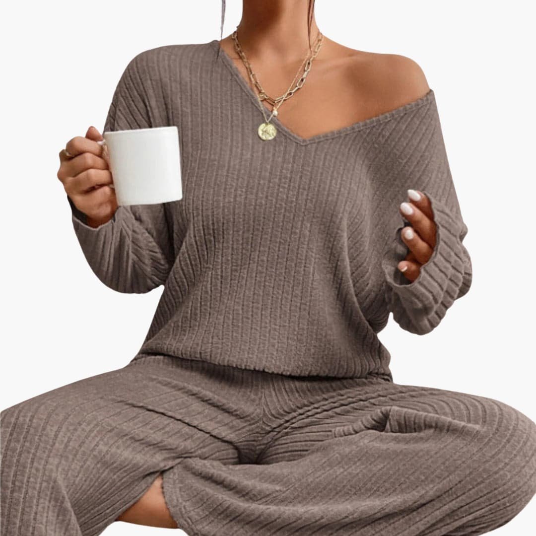 Comfortable women's ribbed loungewear set. Elegant long sleeve top & matching straight leg pants.