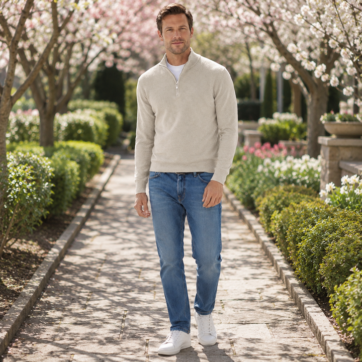 Comfortable men's knitted half-zip long-sleeve sweater. Ideal for casual wear & autumn fashion.