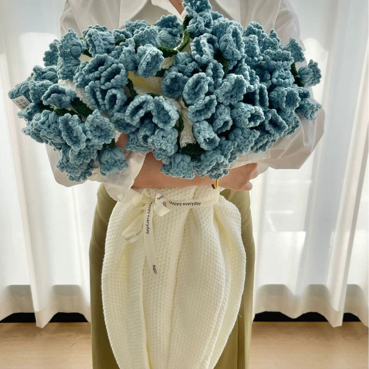 Romantic floral rose bouquet throw, a thoughtful gift idea for enhancing any home's ambiance.