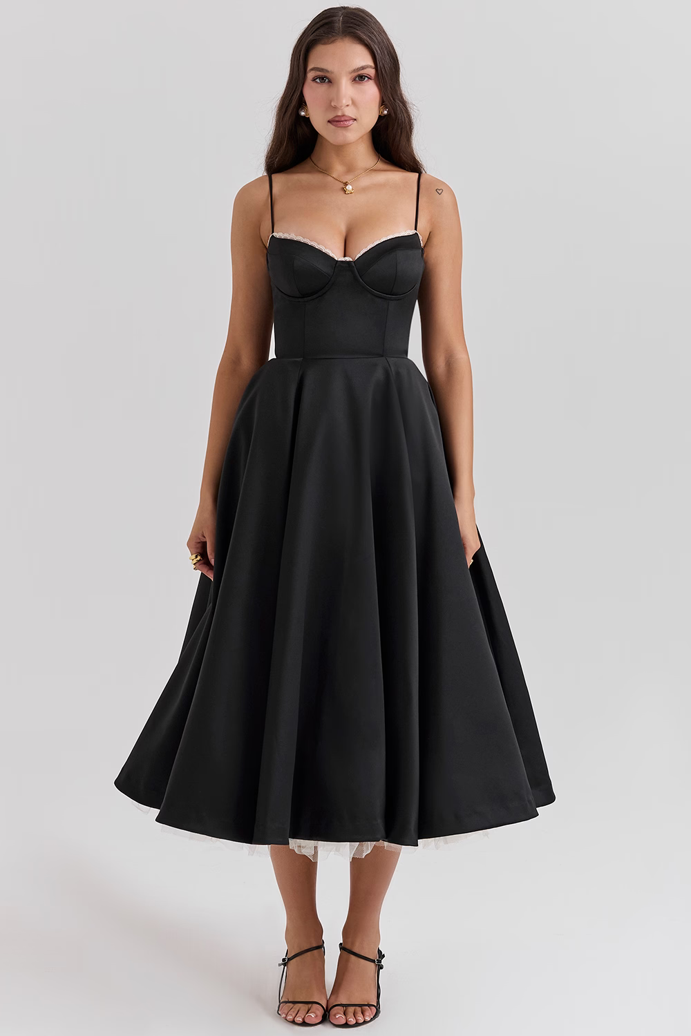 Elegant women's event dress: a stylish midi with a sweetheart neckline and boned bodice.
